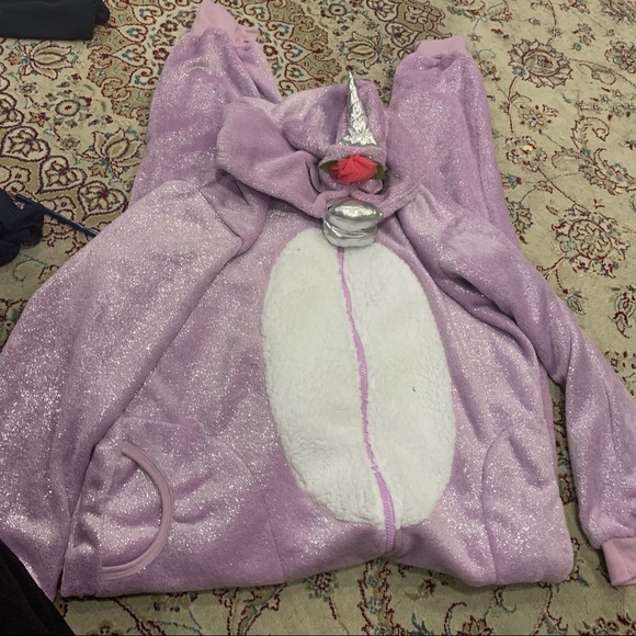 Cute unicorn super fuzzy onesie with pockets! - Picture 2 of 3